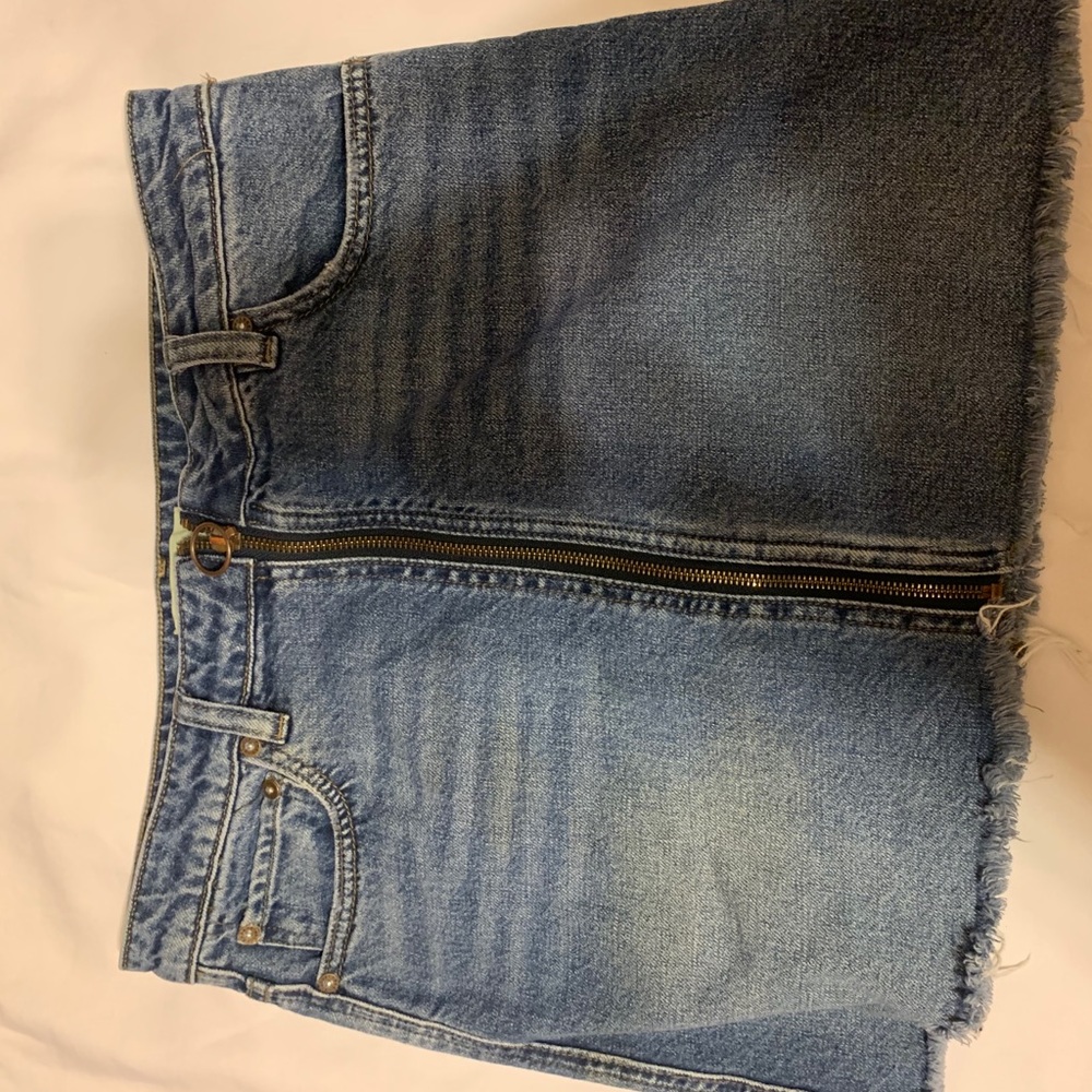 Front zip jean skirt
